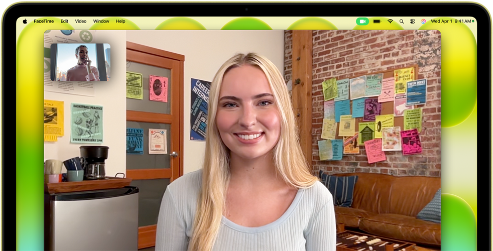 MacBook Neo, kleur Citrus, camera boven het display, FaceTime-videogesprek op het scherm