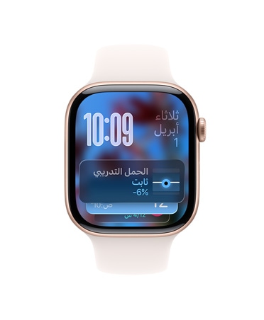 Apple Watch Series 11‏، لون ذهبي وردي، إطار ألومنيوم، تلميح من الحزمة الذكية، حزام رياضي بلون خوخي متورد