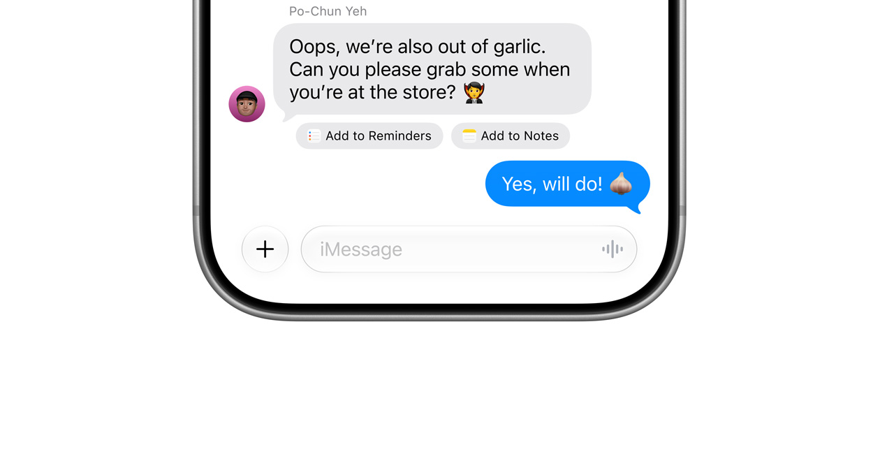 Options to create a reminder or note are shown within Messages app